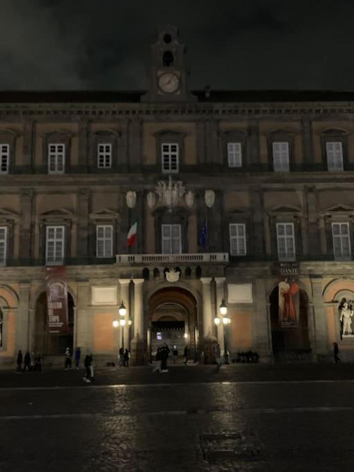 Casa Via Toledo. Centralissima E Vicina Al Porto Leilighet Napoli Eksteriør bilde