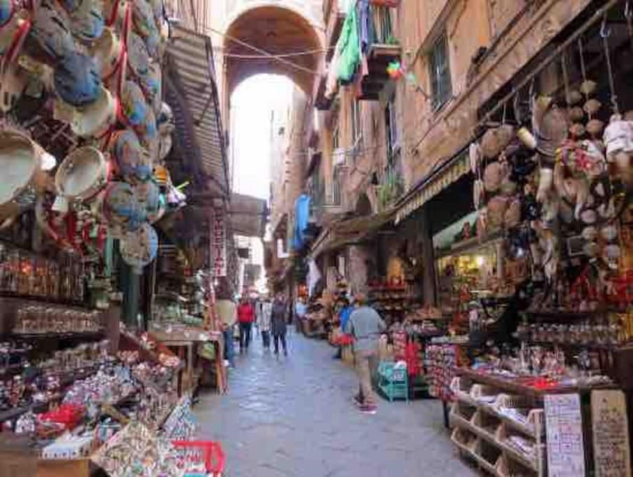 Casa Via Toledo. Centralissima E Vicina Al Porto Leilighet Napoli Eksteriør bilde