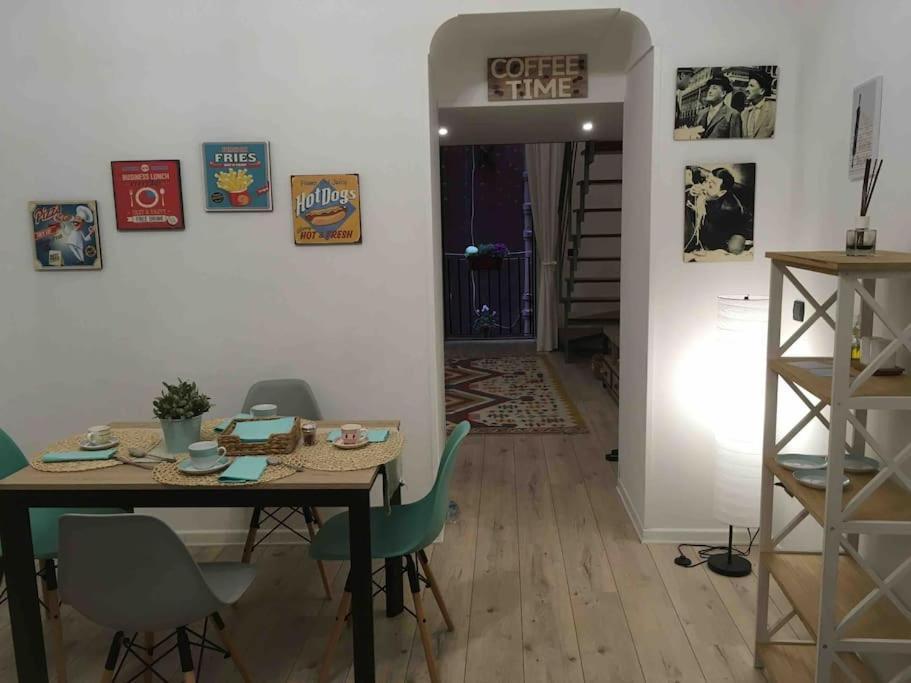 Casa Via Toledo. Centralissima E Vicina Al Porto Leilighet Napoli Eksteriør bilde